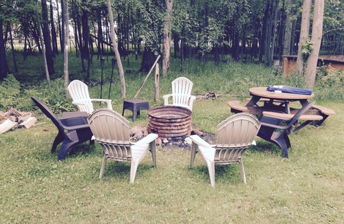 Au Gres Cabin | Cozy Cabin in the Woods- close access, private road to dock & Lake Huron access.