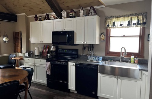Ingalls Cabin | Cozy Cabin in the woods! Private but close to activities.