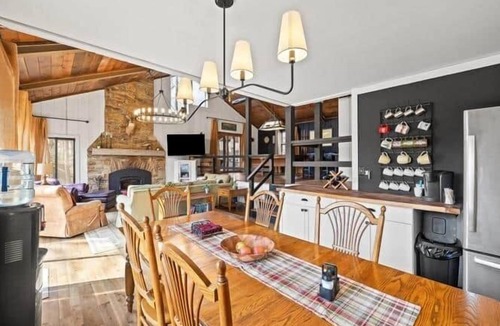 Farmers House | Cozy Cabin On Cave Run Lake | RRG