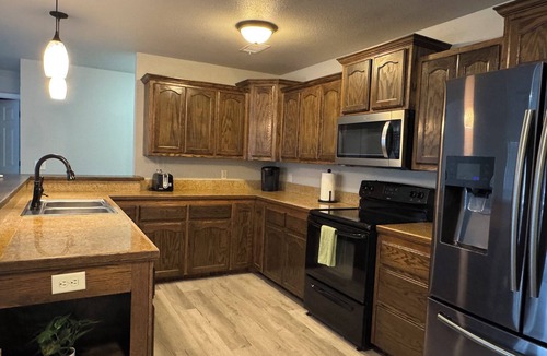 Vian House | Cozy Cabin on Lake Tenkiller