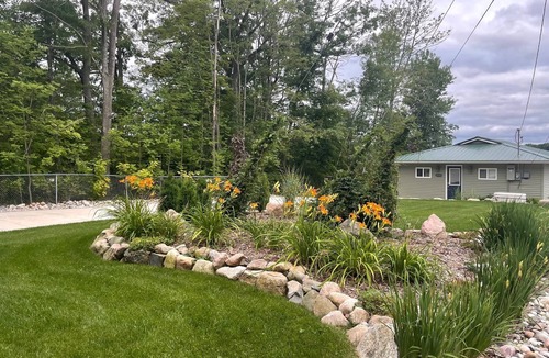 Big Rapids House | Cozy Cabin on Muskegon River - Fishing, Boating, Ferris U