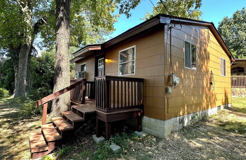 Ringgold Cabin | Cozy cabin with AC in Ringgold - Perfect for a getaway