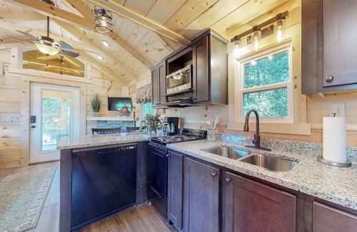 Mars Hill House | Cozy cabin with amazing views, private hot tub, & covered porch. Nearby skiing.