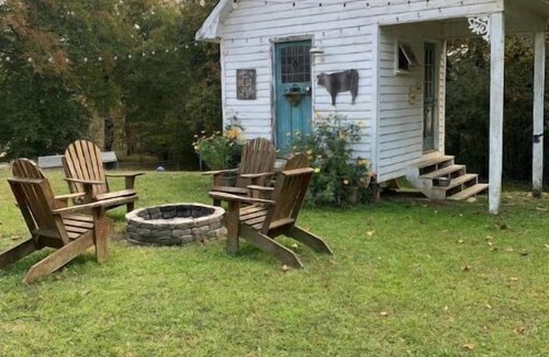 Ellijay House | Cozy Carriage House Apartment on Horse Farm