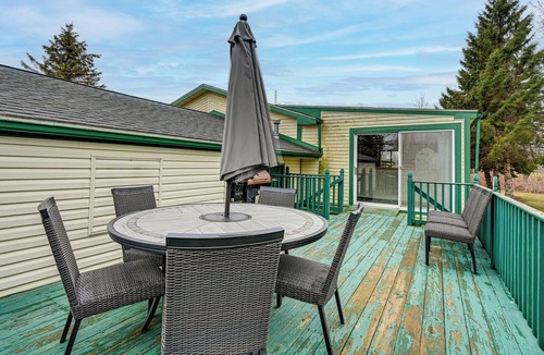 Cass City House | Cozy Cass City Retreat w/Spacious Deck!