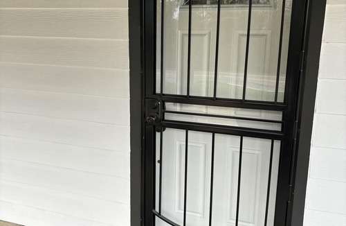Lithonia Cottage | Cozy cottage , country setting but 15 minutes from resturants and mall