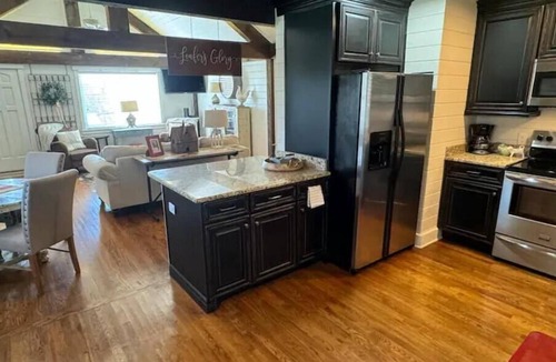 Leipers Fork Cottage | Cozy Cottage in Leiper’s Fork, Franklin, TN.