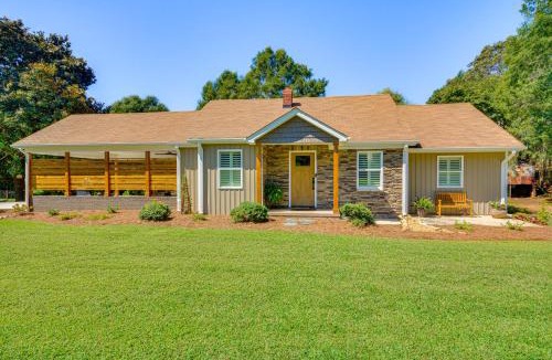 Thomasville House | Cozy Cottage: Nature-Filled Winston-Salem Retreat!