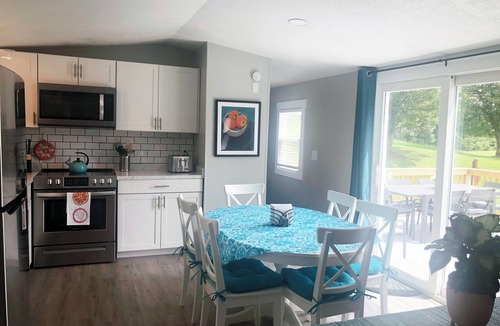 Christiansburg House | Cozy cottage with amazing views just 10 minutes to Blacksburg. Pet-friendly!