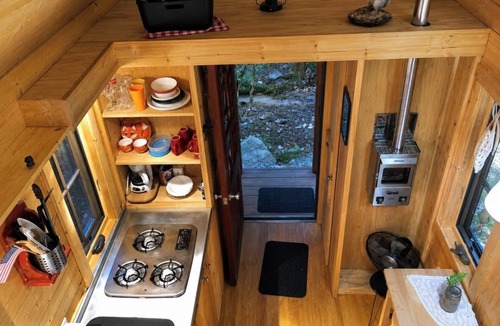 Newport Cabin | Cozy Creekside Forest Cabin Escape