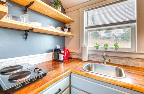 Decatur Cabin | Cozy Decatur Cabin w/Views ~ 1 Mi to Riverfront!