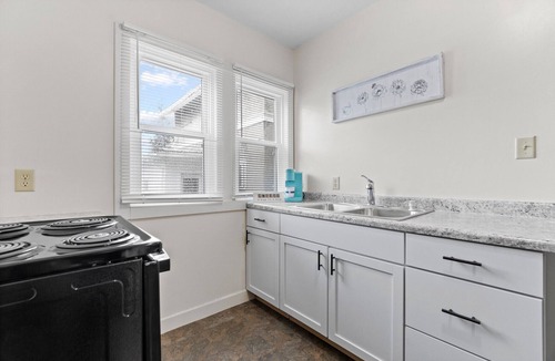 Saint Marys  Allen County Apartment | Cozy Essentials Apt in Downtown FW