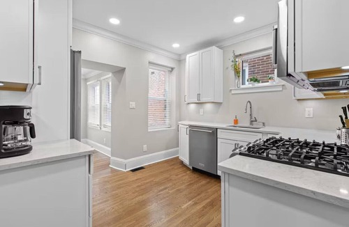 Clayton-Tamm House | Cozy, Family-Friendly Retreat by Forest Park & Zoo