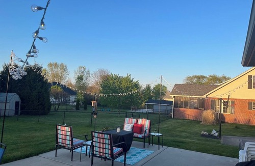 Greencastle House | Cozy family home complete with 2 friendly cats-close to everything!