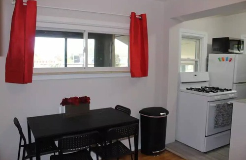 Ferndale House | Cozy Ferndale Bungalow w/fenced yard & fast Wifi