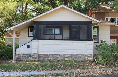 Ferndale House | Cozy Ferndale Bungalow w/fenced yard & fast Wifi