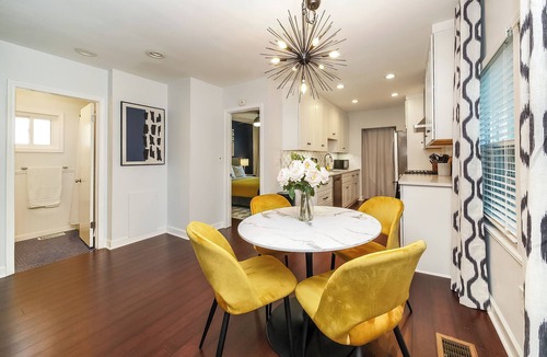 Berkley House | Cozy Gem, Hot Tub, close to downtown Berkley shops and restaurants