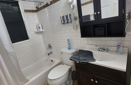 Madison House | Cozy Getaway- 20 min to Downtown Nashville
