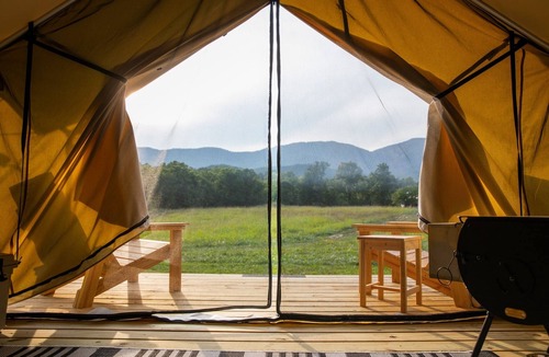 Glen Wilton Cabin | Cozy Glamping on the Banks of the James River.
