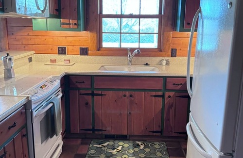 Harbor Springs Cabin | Cozy Harbor Springs cabin meticulously maintained on 4 acres.