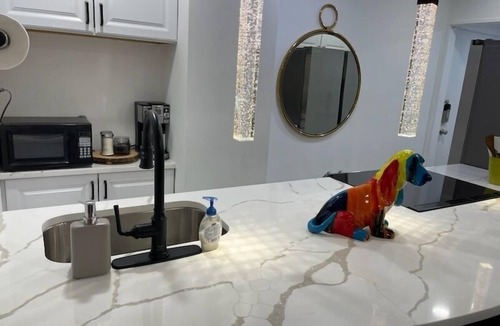 Downtown Atlanta Condo | Cozy home atlanta! Sleeps 4! This is a full renovated condo which is a must see