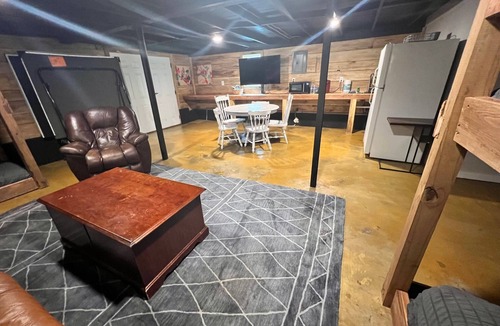 Shannon House | Cozy home just minutes from Golf, UAB, Wedding Venues
