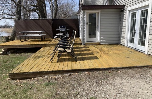 Au Gres House | Cozy Home Lake Huron with Loft 2 Bedroom 1 Bathroom