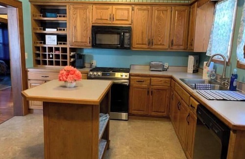 Cushing House | -Cozy in Cushing - 3BR/1Ba near hospital and tanks