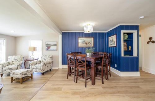 Southmont House | Cozy Lake House on Abbots Creek, Lexington NC