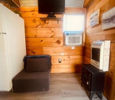 Redford House | Cozy little Cabin