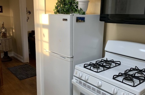 Bossier City Apartment | Cozy Loft Apartment.Safe quiet area. Great for singles or couple