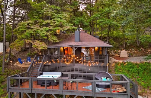 Ellijay Cabin | Cozy Luxury Cottage with Stunning View