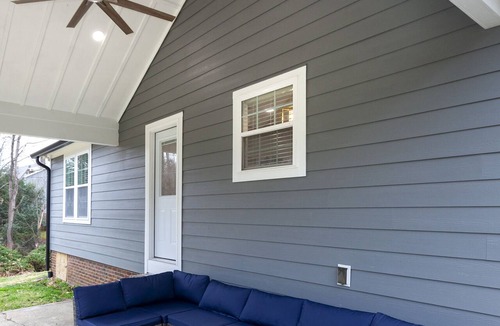 Toddville Road House | Cozy Modern:3Bedroom house near Airport, Uptown & Whitewater Center.