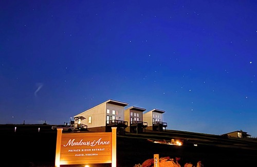 Court House House | Cozy Modern Retreat in Floyd with Fire Pit and Peaceful Mountain Views