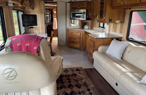 Bradford House | Cozy motor home in Adorable Fredericksburg IN with all amenities inside and out!