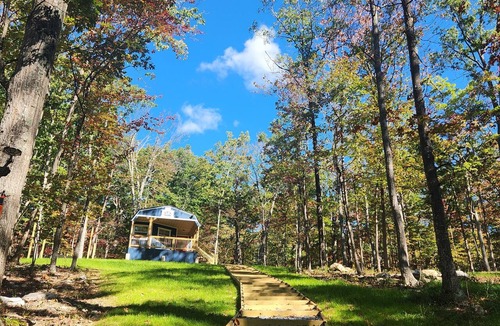 Luray Cabin | Cozy Mountain Cabin retreat. With fire-pit. Near Shenandoah National Park.