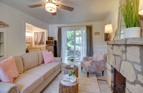 Mountain Home Cottage | Cozy Mountain Home Cottage: Walk to Marina!