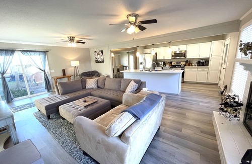 Antioch House | Cozy Nashville Home