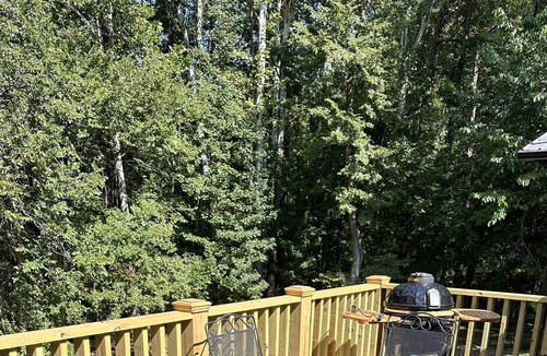 Oxford House | Cozy newly renovated rustic home-8 min from Ole Miss and half mile from Lake