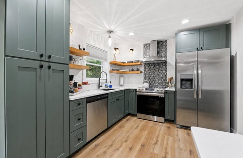 Bella Vista House | Cozy, peaceful retreat among mature trees. Pet friendly & Back 40 access!