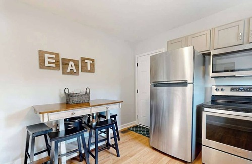 South Nashville Apartment | Cozy Pet Friendly Music City Escape - Near Broadway