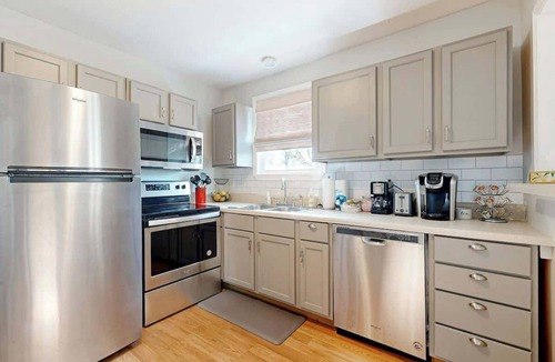 South Nashville Apartment | Cozy Pet Friendly Music City Escape - Near Broadway