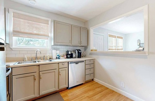 South Nashville Apartment | Cozy Pet Friendly Music City Escape - Near Broadway