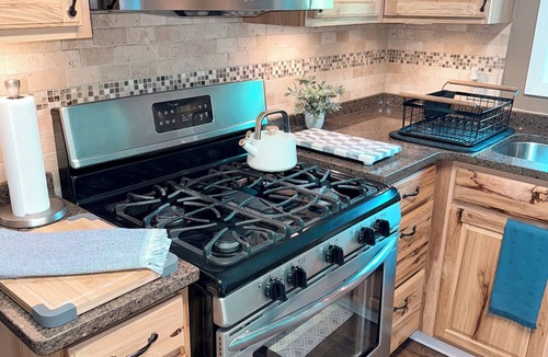 Gaylord House | Cozy, Pet-Friendly Northern Michigan Escape - 3 Bedrooms, Wi-Fi & AC