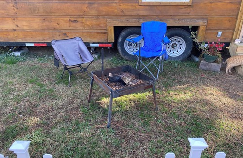 Montrose Cabin | Cozy pet friendly tiny home in Richmond!