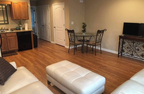 Elizabethtown Apartment | Cozy Quiet apartment in welcoming Elizabethtown with AC, WiFi