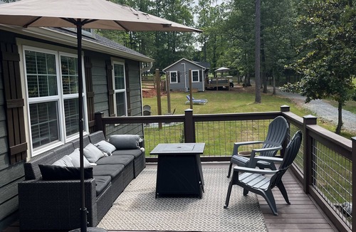 Columbus Cabin | Cozy retreat located in the heart off the TIEC And the blue ridge mountains!