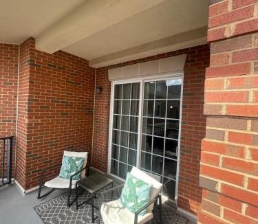 Greenville Downtown Apartment | Cozy Retreat on Main St