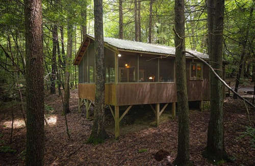 Victor Cabin | Cozy Romantic Cabin with Hot Tub on Screened Porch