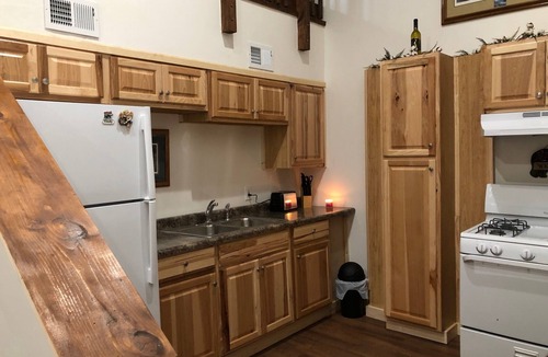Athelstane Cabin | Cozy & secluded on 53 acres & driveway access to miles of ATV/snowmobile trails!